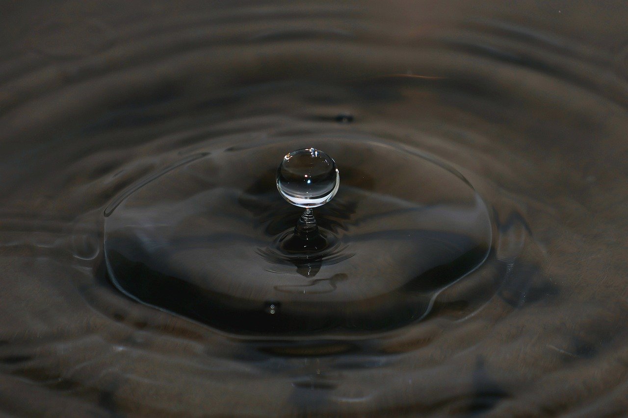 Top Coconut Oil Benefits and Uses: A Spoonful for Your Beauty and Health! 3